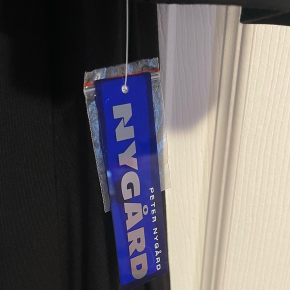 BLACK DRESS - Picture 3 of 7